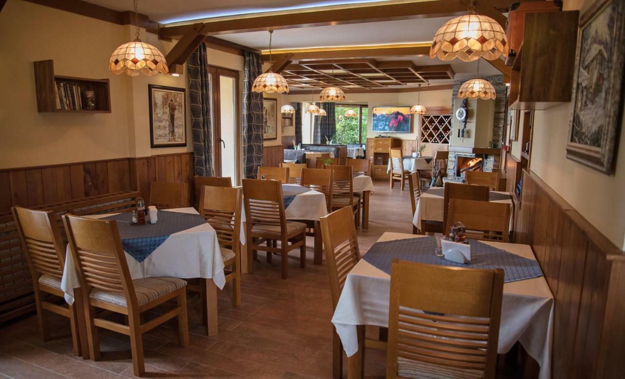 Family Hotel Balkanci Uzana Esterno foto
